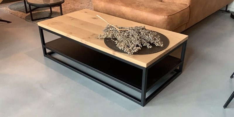 Eiken salontafel Rank met onderblad metaal