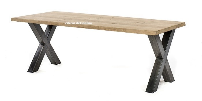 Eiken boomstamtafel - 4,5 dik - metalen onderstel X poot 10x10 cm
