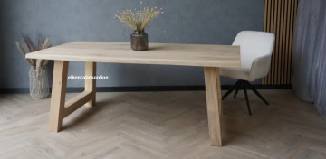 Eiken tafel - Eiken trapeze A onderstel 12x12 cm