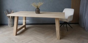 Eiken boomstamtafel - 4 cm dik - eiken A poot 12x12